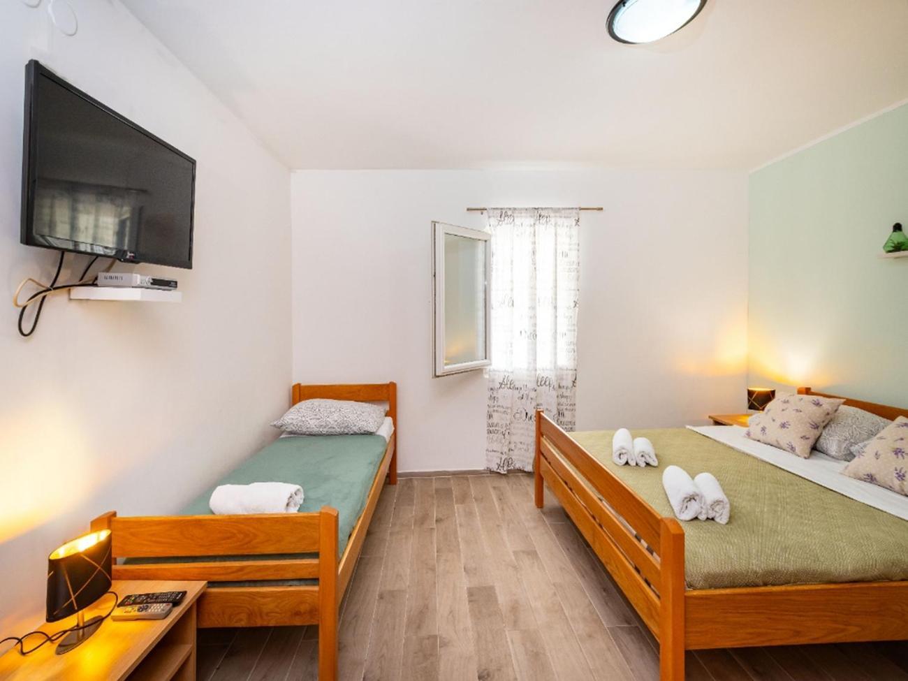 Apartments With A Parking Space Nin, Zadar - 10414 Room photo
